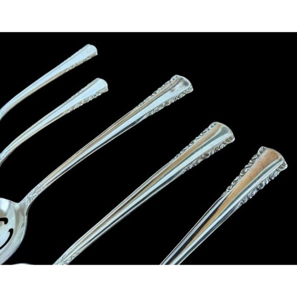 5 Pc Vintage Holmes & Edwards 1951 MAY QUEEN Silverplate Spoons & Butter Knives - Picture 5 of 6